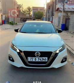 نيسان ألتيما